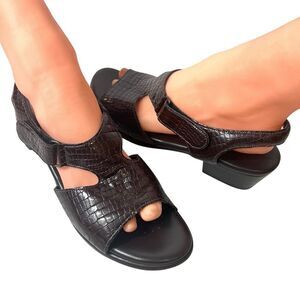 SAS Tripad Comfort Womens Size 9N Patent Leather Sandals Low Heel Brown Open Toe